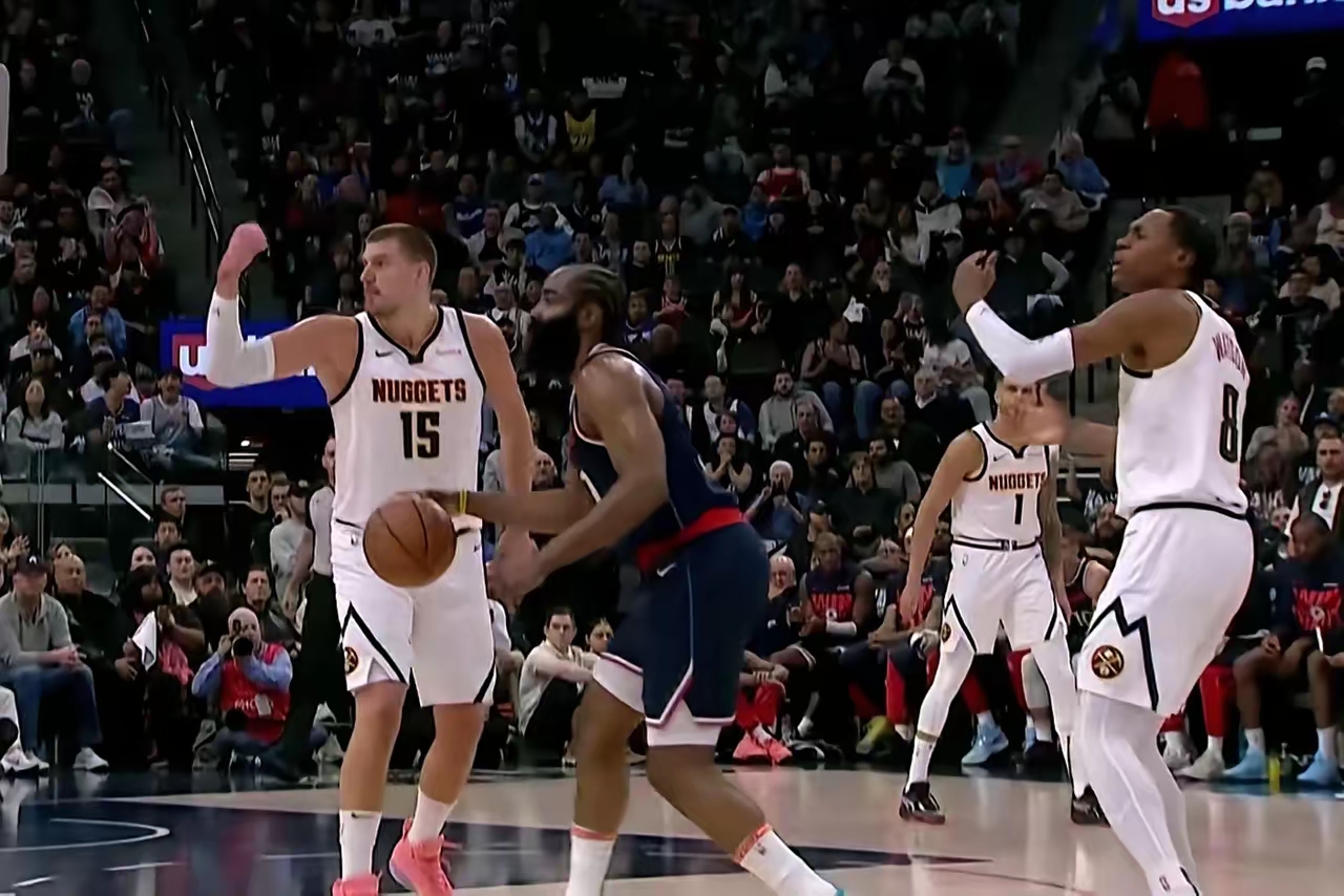 莱万多夫斯基焦点对战，塔图姆与90激战快船分钟，出色防守胜负难料！的简单介绍