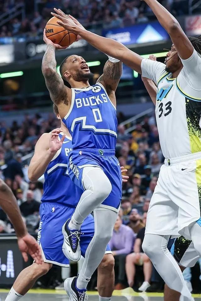 开云中国-雄鹿球星三分绝杀，全场观众热烈欢呼，我的必须只要.-开云中国